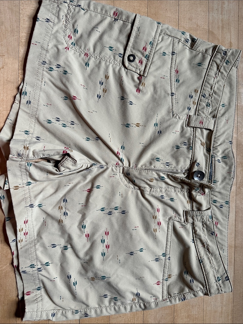 Eddie Bauer Women’s Beige Printed Casual Shorts